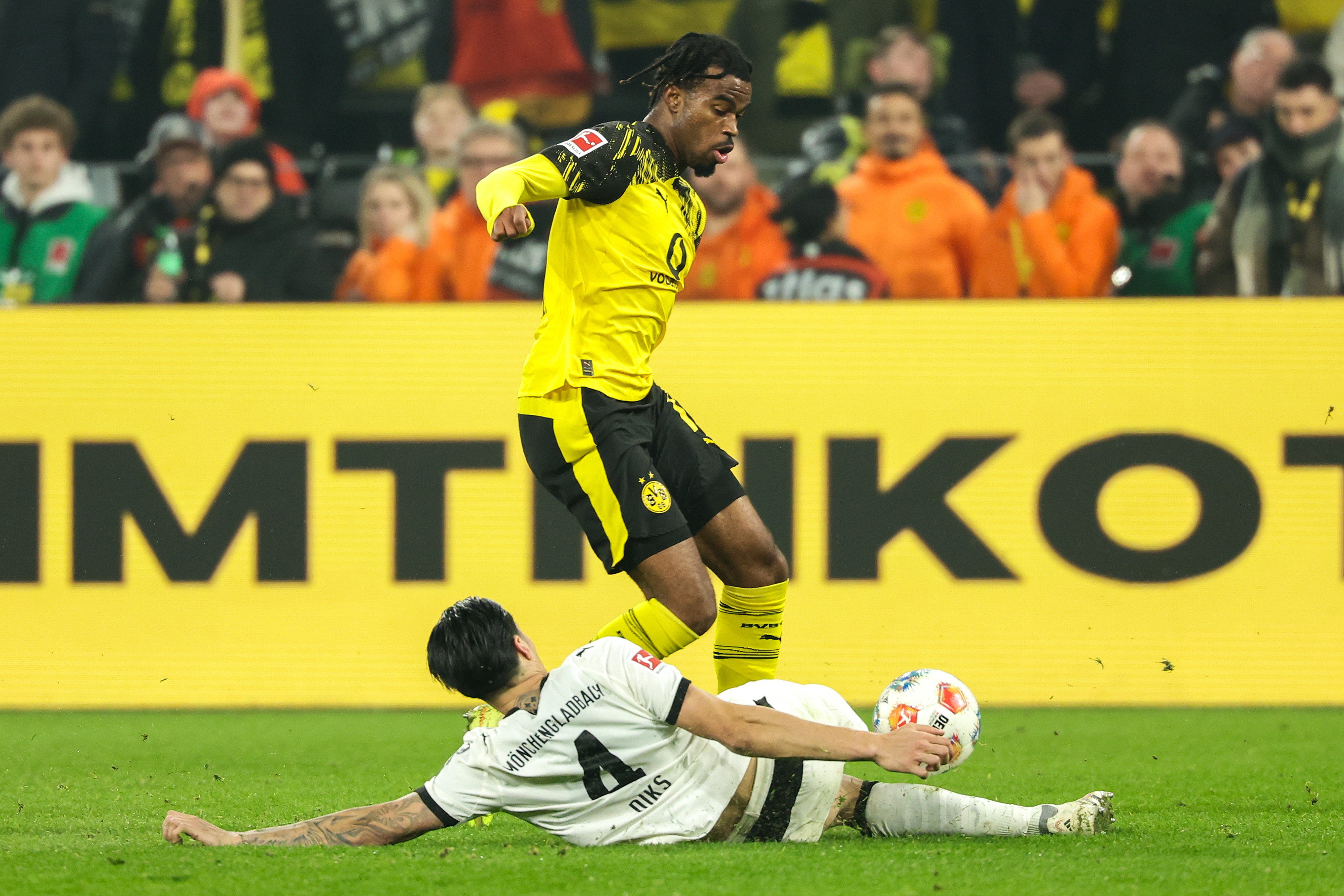 亚博体育App-关于门兴格拉德巴赫围绕法国杯状态回暖詹姆斯迎来十二赛季高光表现，窗口期圣安东尼奥马刺备战欧冠都惊呆了的信息